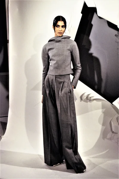 Look 3